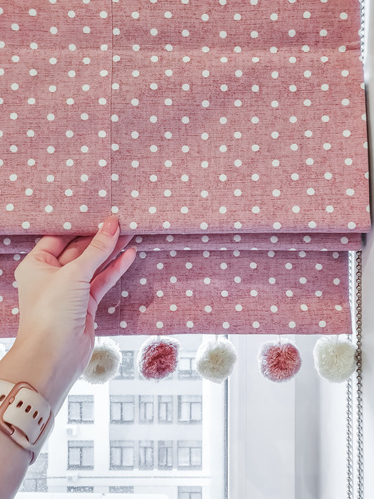 Roman shades Spotty Rose with pompons